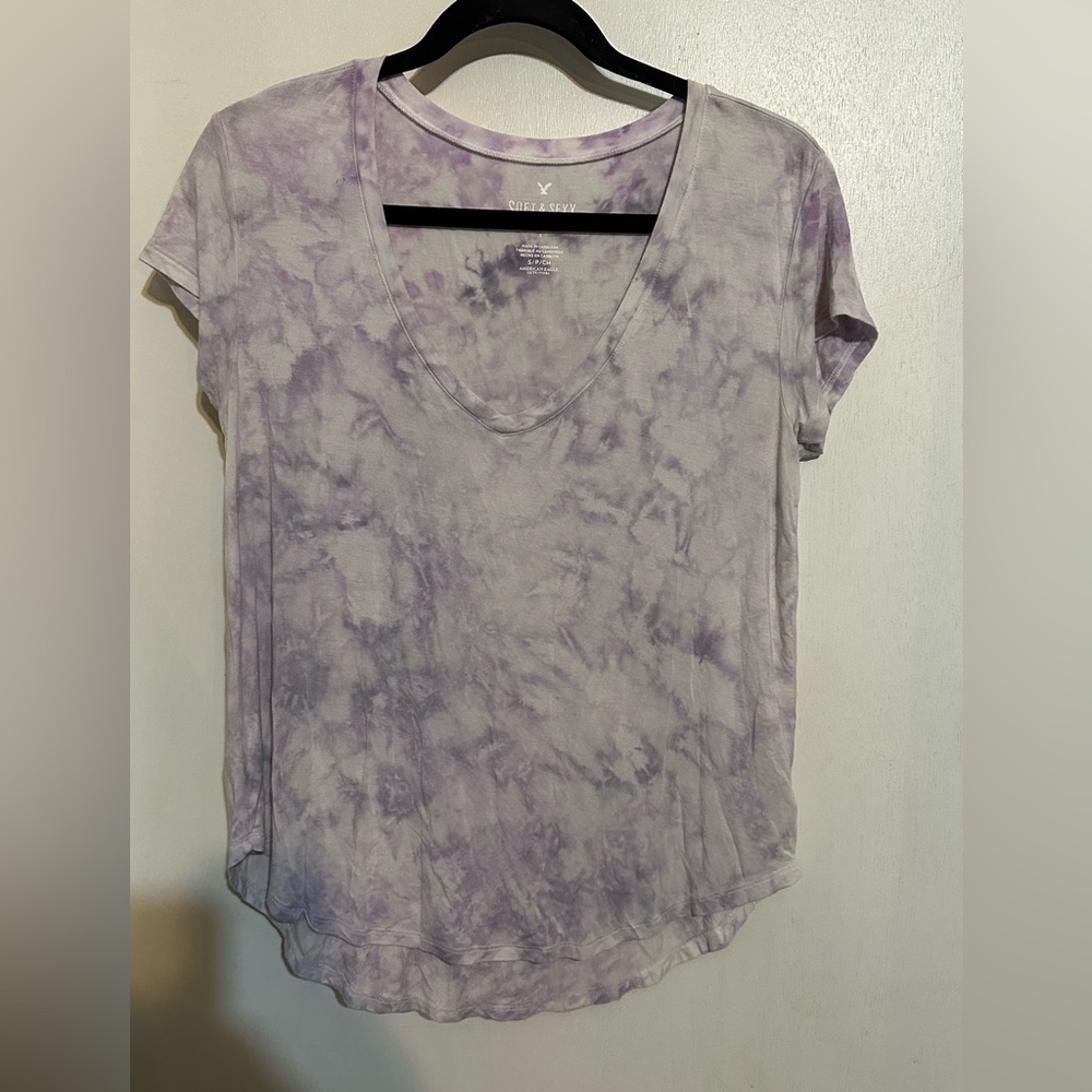 American Eagle Outfitters Lavender Tie-Dye Short Sleeve Tee